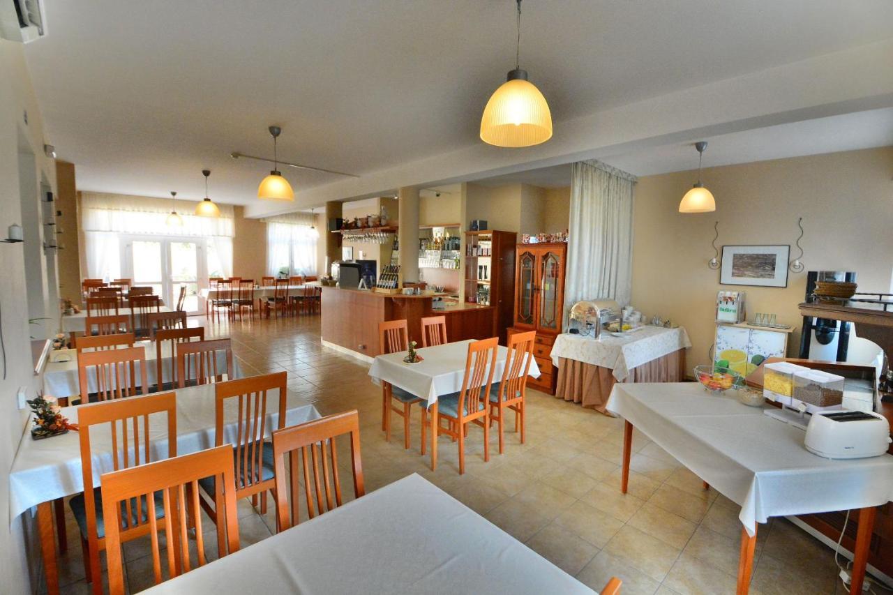 Hotel Platan Székesfehérvár المظهر الخارجي الصورة