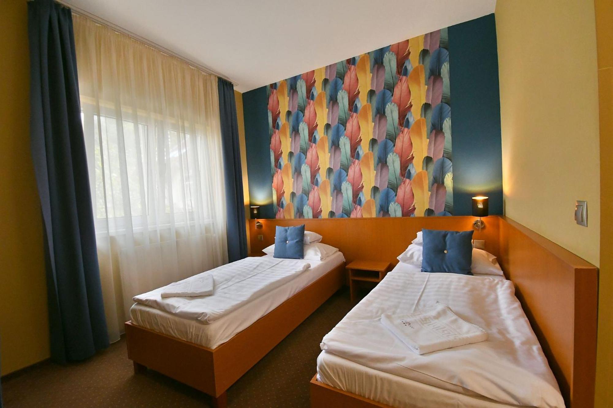 Hotel Platan Székesfehérvár المظهر الخارجي الصورة