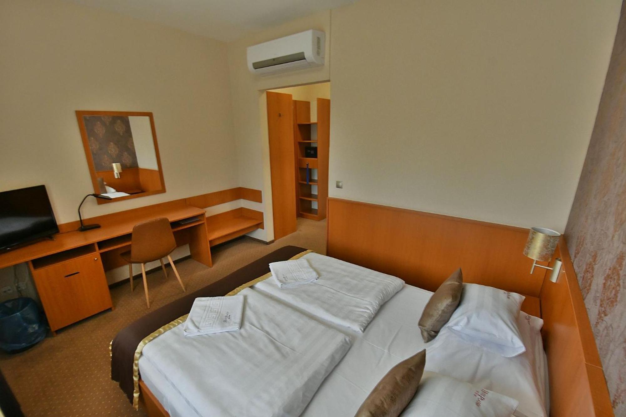 Hotel Platan Székesfehérvár المظهر الخارجي الصورة